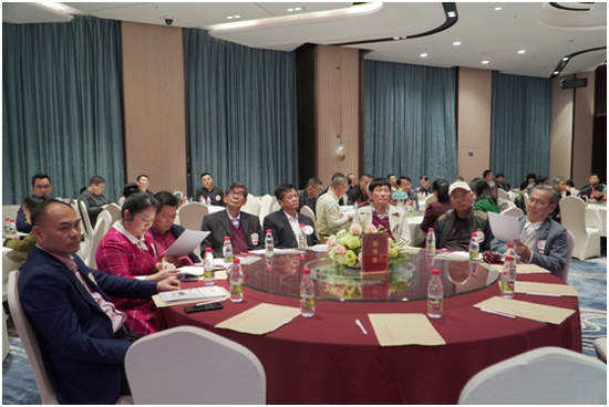 “攜手筑夢(mèng)，守正創(chuàng)新”的迎新年企業(yè)界座談會(huì)現(xiàn)場(chǎng)。符敦孝攝